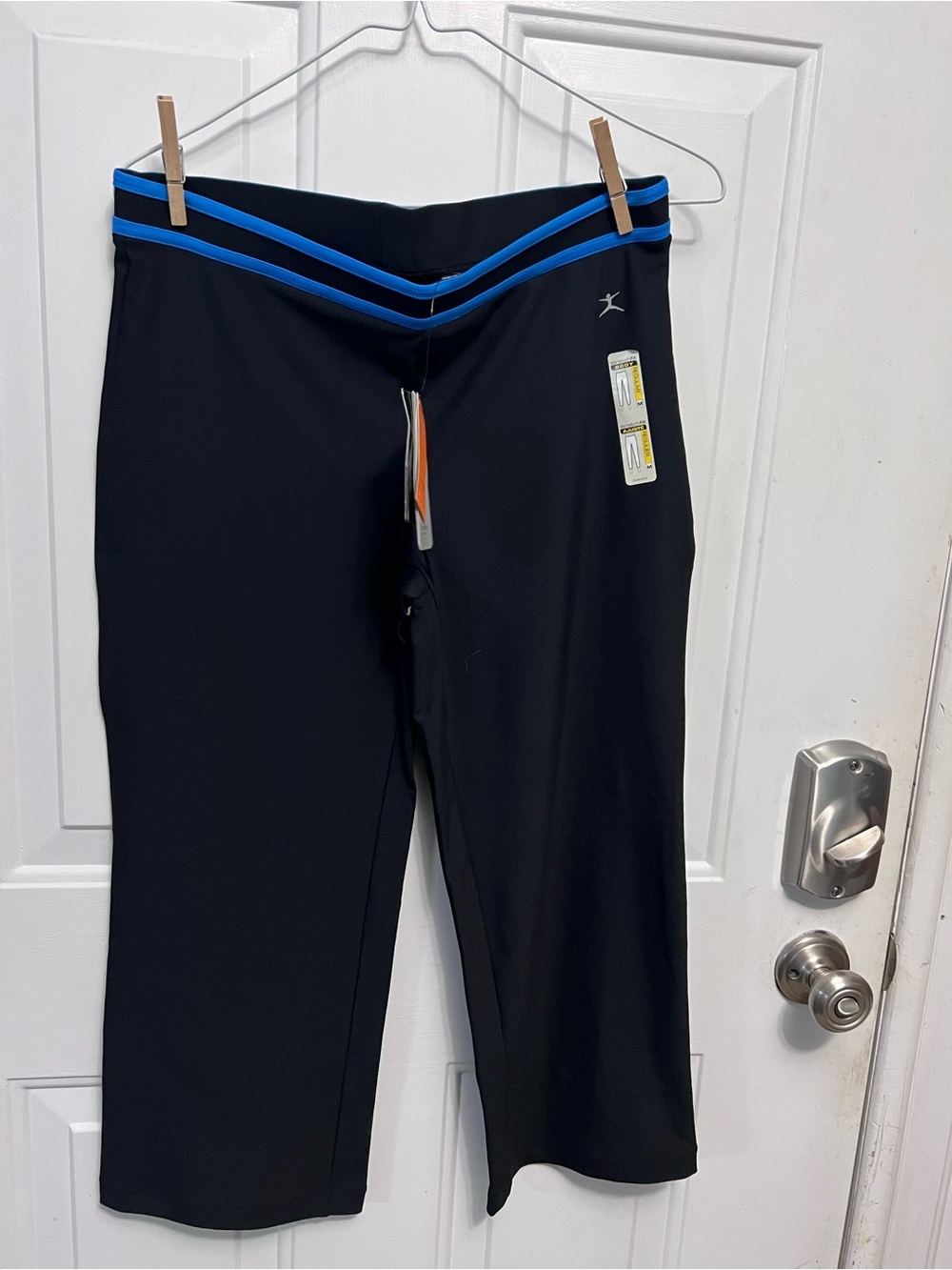 Danskin Tech Elements Stretchfit Athletic Pants M 8-10 Black Blue Piping NWT